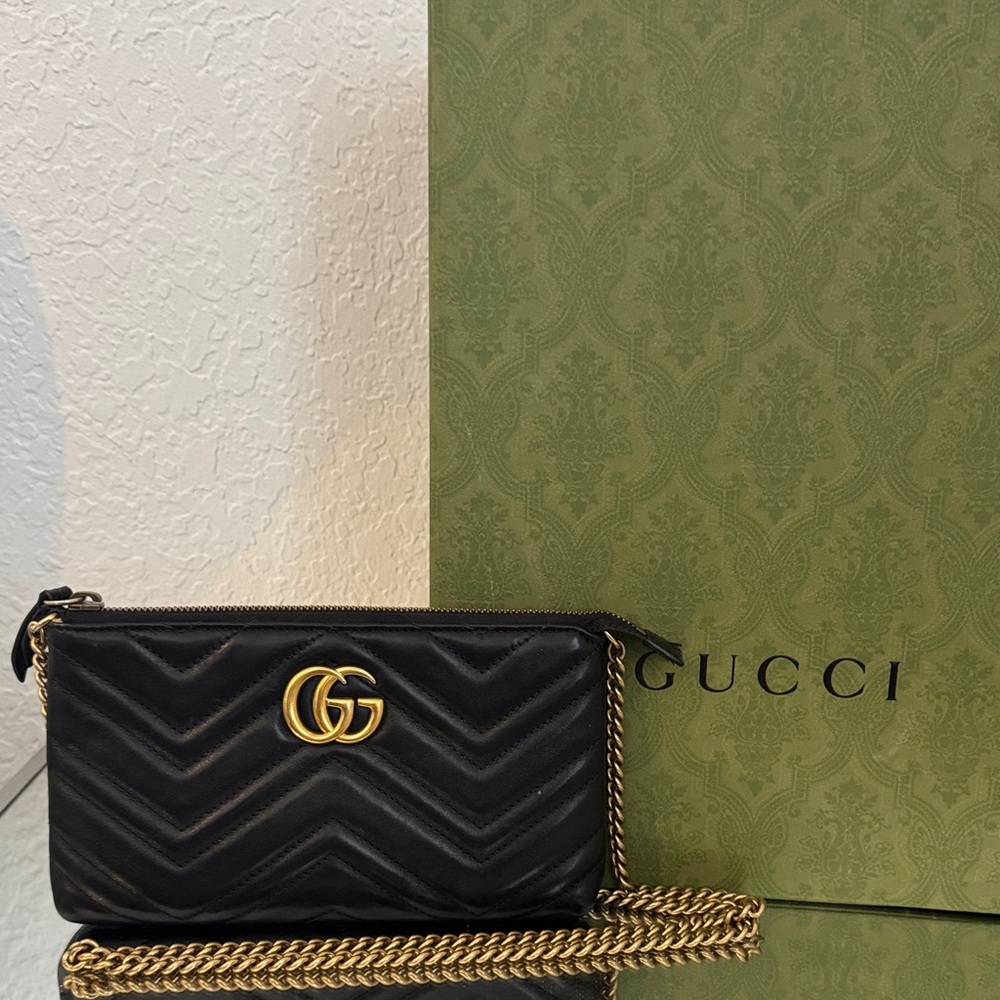Gucci Black Marmont Chevron Leather bag